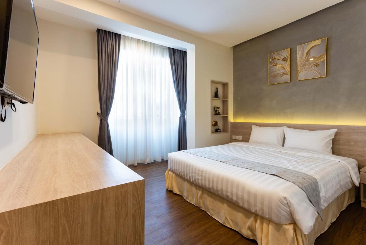 Joli Hotel Phnom Penh Exterior photo