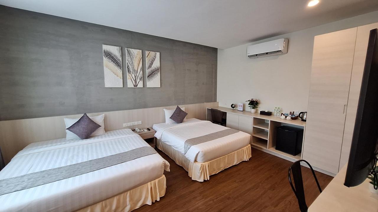 Joli Hotel Phnom Penh Exterior photo