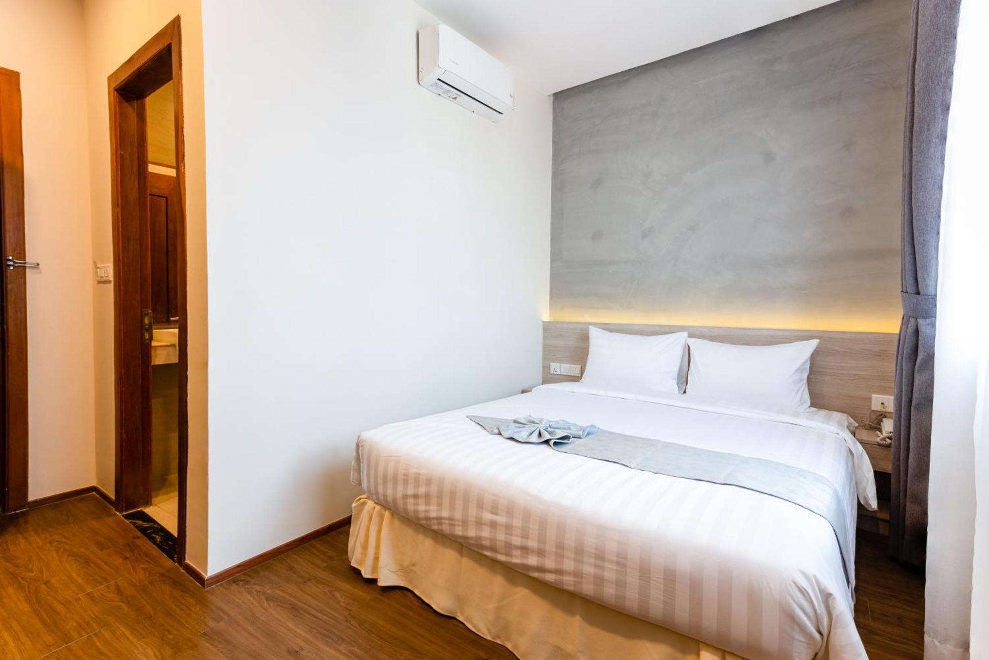 Joli Hotel Phnom Penh Room photo